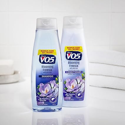 Alberto VO5 Blooming Freesia Moisturizing Shampoo 15oz - Elevate Styles