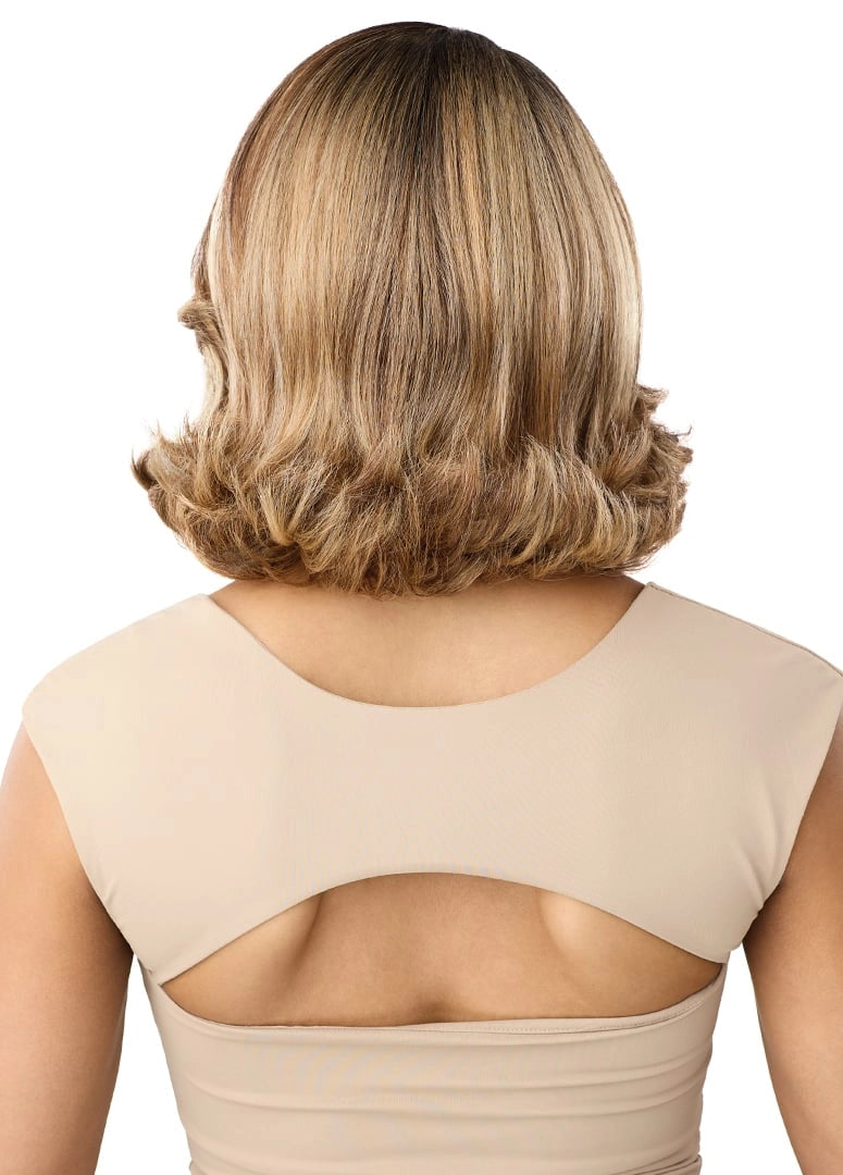 Outre Synthetic Glueless HD Transparent Lace Front Wig Fabia QLFAB - Elevate Styles