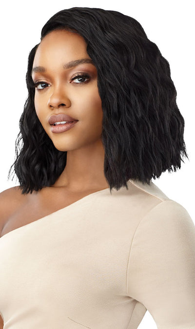 Outre Synthetic HD Transparent Lace Front Wig Davey - Elevate Styles
