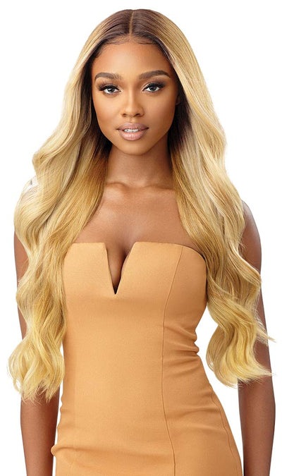 Outre Melted Hairline Collection - Swiss Lace Front Wig Manuella - Elevate Styles
