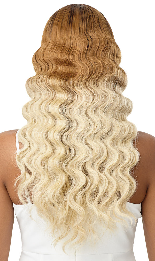 Outre Synthetic Sleek Lay Part HD Transparent Lace Front Wig Mariposa 22" - Elevate Styles
